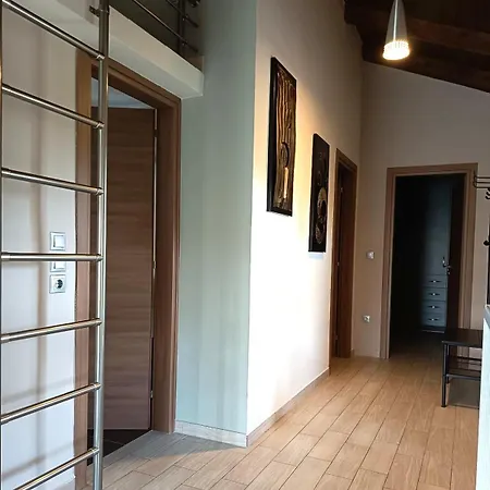 בית נופש Reniza House 1 *